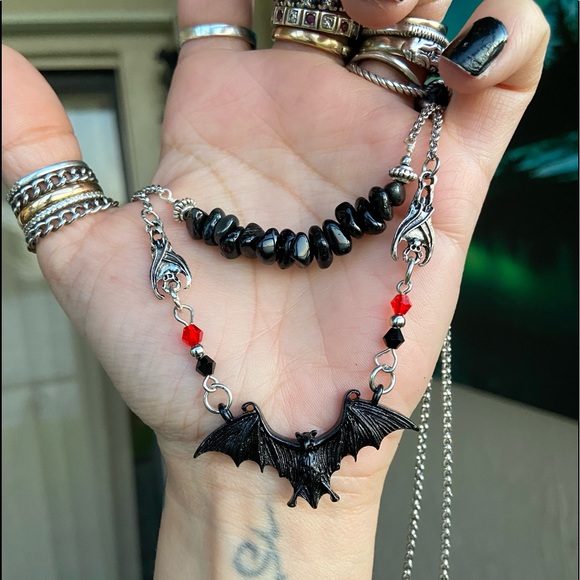 Bat choker necklace . Double layer onyx chips & bats charms . Handmade goth boho - Picture 9 of 16